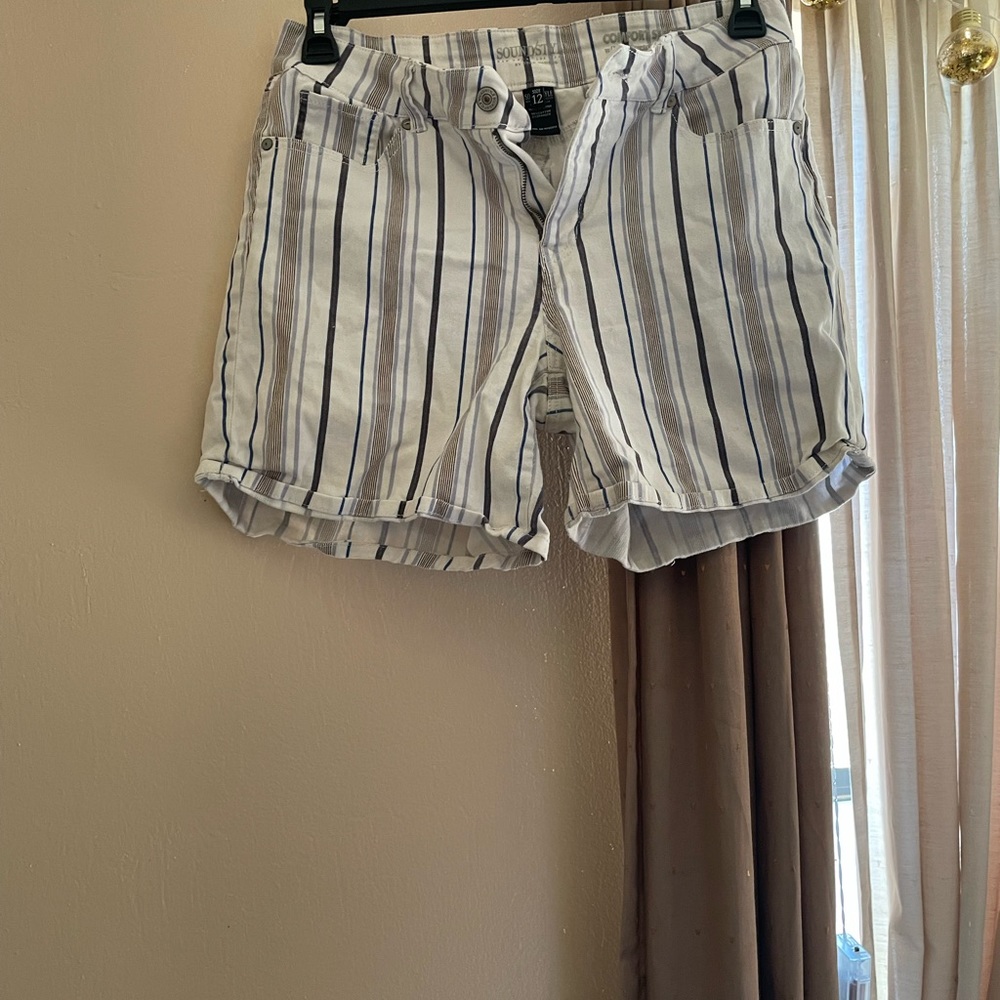 White Shorts by Sound/Style